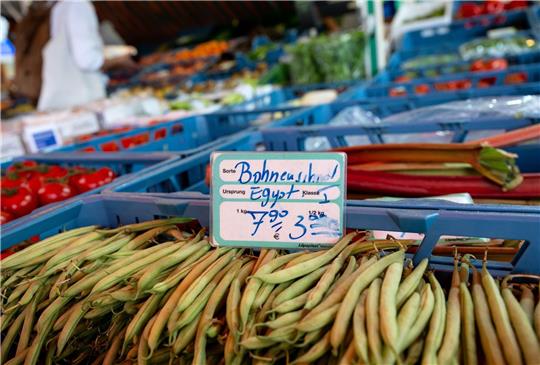 Die Inflation im Euroraum war insbesondere wegen gestiegener Energie- und Lebensmittelpreise oben geschnellt.