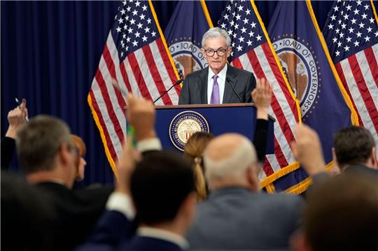 «Die Inflation ist deutlich zurückgegangen, während der Arbeitsmarkt stark geblieben ist, und das sind sehr gute Nachrichten», sagt Fed-Chef Jerome Powell.