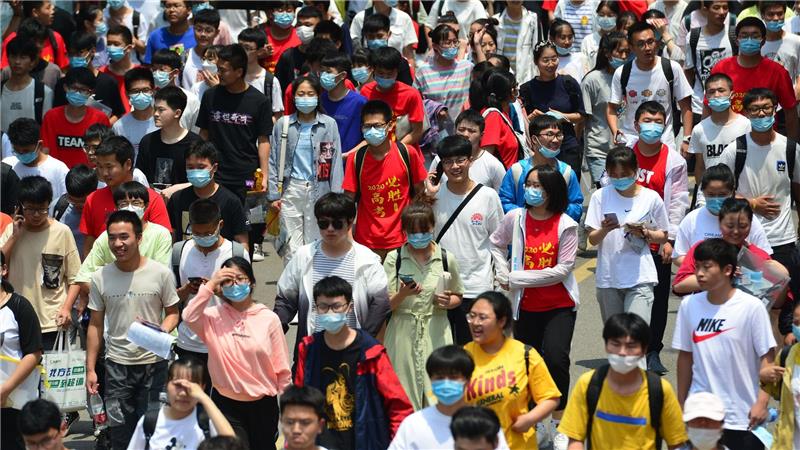 Jeder Fünfte arbeitslos: Chinas Jugend findet schwer Jobs Die Jugendarbeitslosigkeit in China ist im August auf 18,9 Prozent gestiegen. (Archivbild)