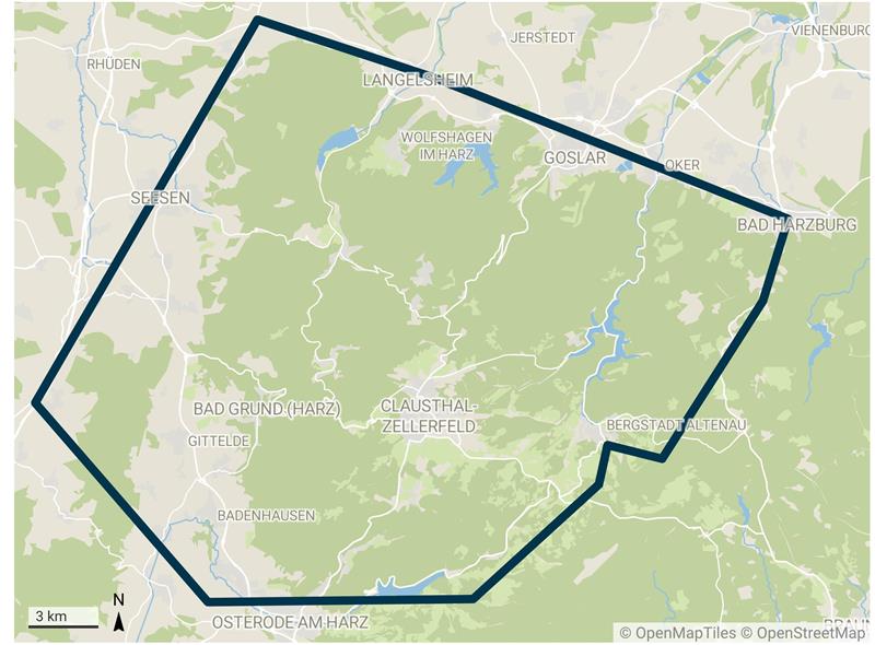 Die Karte zeigt einen Kartenausschnitt mit dem "Erlaubnisfeld Oberharz". Das Gebiet reicht von Goslar und Langelsheim im Norden bis nach Bad Harzburg und Altenau im Osten, Seesen im Westen und Osterode im Süden.