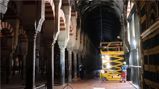 Die Kathedrale ist ein Meisterwerk islamischer Architektur.