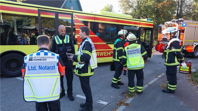 Die Kinder wurden mit dem Großraumrettungswagen zurück zur Schule gefahren. 