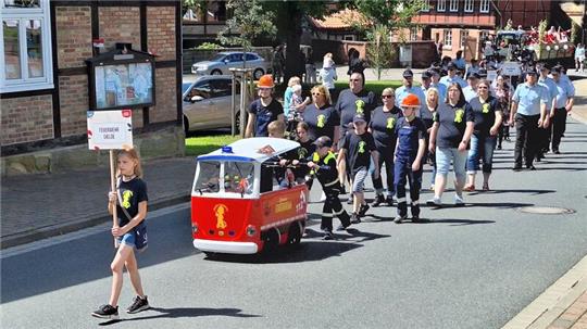Die Kinderfeuerwehr Gielde.