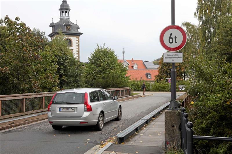 Die Kirchenbrücke soll für den Kraftverkehr gesperrt werden. Foto: Roß