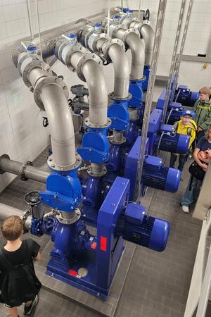 Die Kläranlage ist für Ausfälle gerüstet. Fällt etwa mal eine Pumpe aus, springt eine zweite ein.