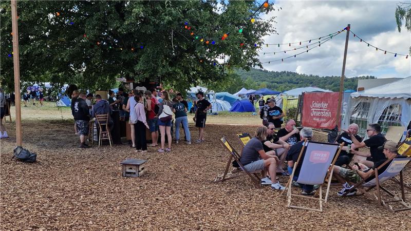Die "Kleine Eckkneipe" ist ein beliebter Treffpunkt auf dem Campingplatz.