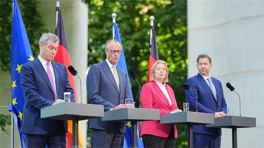 Die Koalition aus CDU, CSU und SPD hat sich auf ein Reformpaket geeinigt.