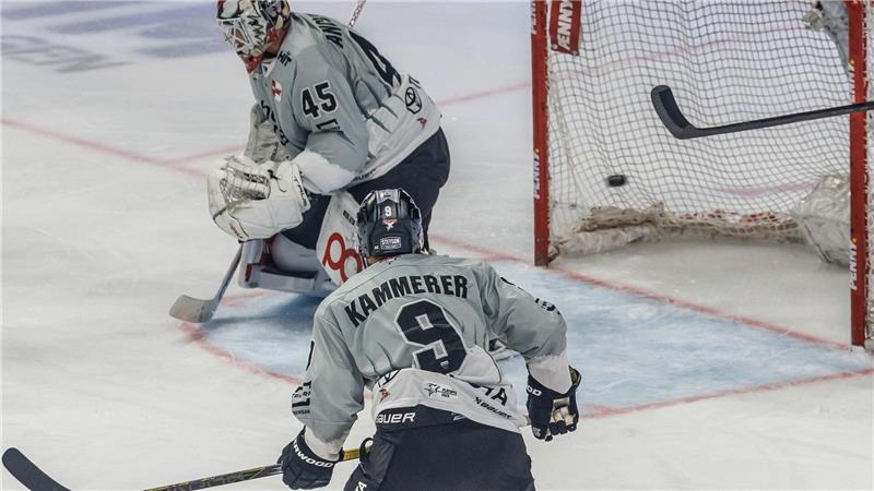 Köln nicht konkurrenzfähig: Berlin wieder Eishockey-Meister Die Kölner Haie waren nicht ansatzweise ebenbürtig