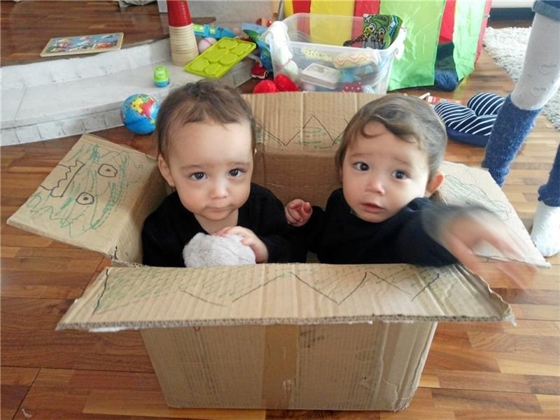 Die Kreativität der Kinder zulassen, sie sogar anregen, bringt alle nicht nur mit Frust, sondern auch mit Freude durch die Zeit.