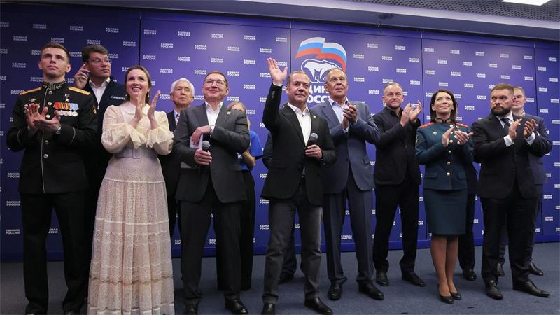 Kremlpartei führt Putins Kriegs-Duma mit Zweidrittelmehrheit Die Kremlpartei Geeintes Russland ist die maßgebliche politische Kraft hinter dem Krieg gegen die Ukraine.