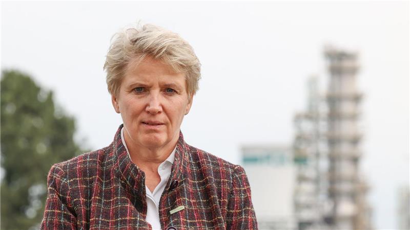 Sorgen um PCK-Raffinerie: Bund will US-Sanktionen verhindern Die Landrätin des Landkreises Uckermark, Karina Dörk (CDU), warnt vor US-Sanktionen gegen die PCK-Raffinerie. (Archivbild)