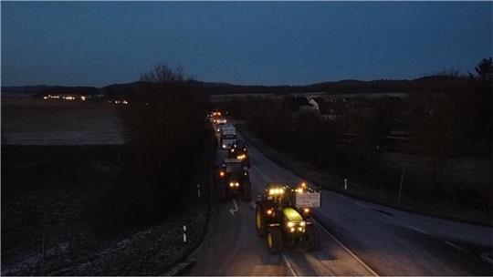 Die Landwirte aus Ober- und Südharz können auch den Verkehr blockieren. Am 12. Januar geht auf der B 243 zwischen Abzweig Bad Sachsa und Herzberg zeitweise nichts mehr. In Braunlage gibt es aber Infostände, statt Straßensperrungen. Foto: Privat
