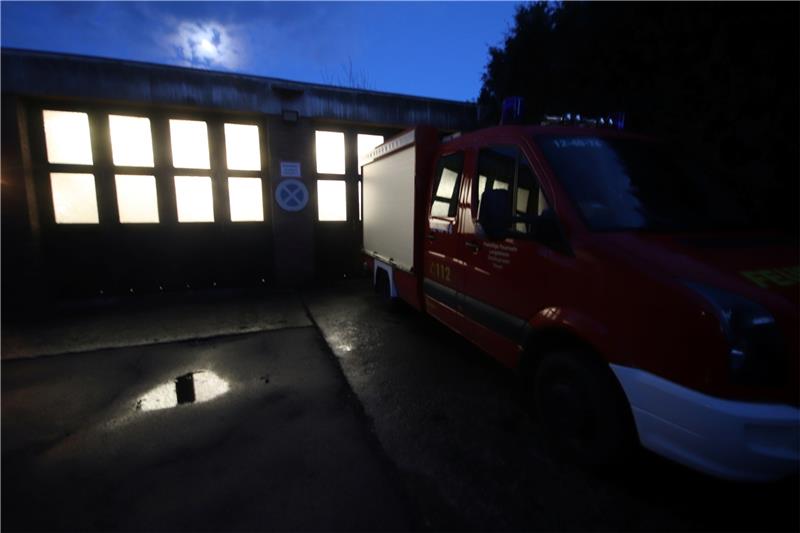 Freiwillige Feuerwehr Nauen wendet das eigene Aus ab Die Lichter bei den Blauröcken gehen doch nicht aus. Dienstabende sind immer alle 14 Tage dienstags um 19.30 Uhr, der erste nach Ostern ist am 2. April. Foto: Gereke