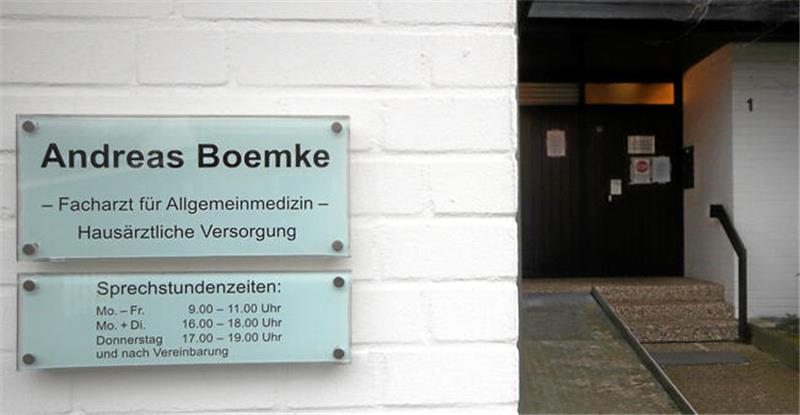 Die Liebenburger Hausarztpraxis von Andreas Boemke: Der Mediziner lässt aufgrund einer schweren Erkrankung seine Tätigkeit ruhen.