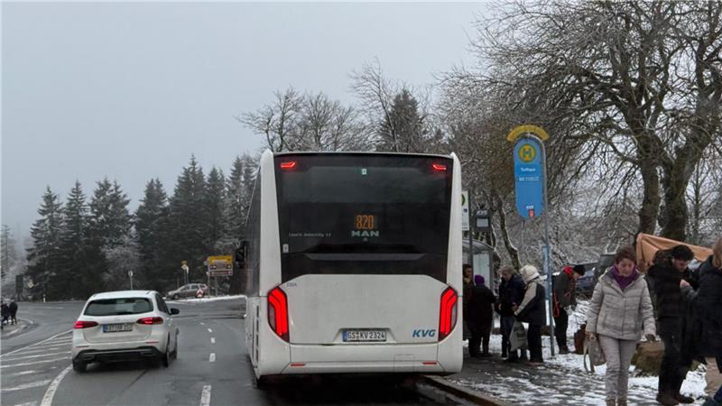 Zwölf Millionen Euro fehlen, Linienstreichungen drohen Die Linie 820 ist zwischen Bad Harzburg und St. Andreasberg unterwegs: Dem Busverkehr in der Region drohen 2027 tiefe Einschnitte.