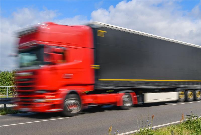 Die Lkw-Hersteller bestreiten, dass den Käufern durch das Kartell ein Schaden entstanden sei.