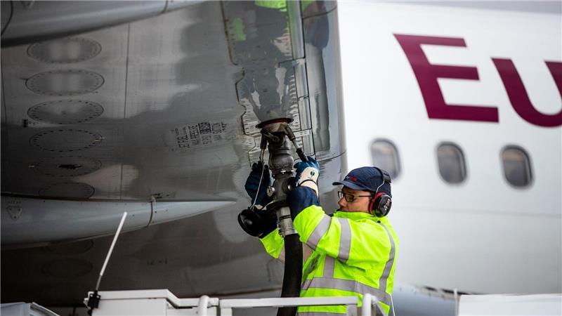 Die Luftverkehrsbranche warnt vor Kerosin-Knappheit. (Symbolfoto)