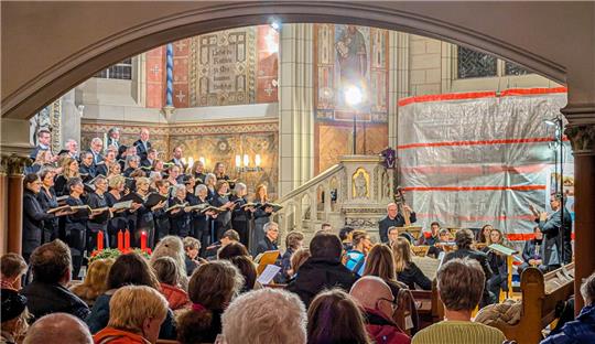 Die Lutherkirche ist nach Sanierungsarbeiten erst seit wenigen Tagen wieder für Gottesdienste und Konzerte wie das Weihnachtsoratorium geöffnet.
