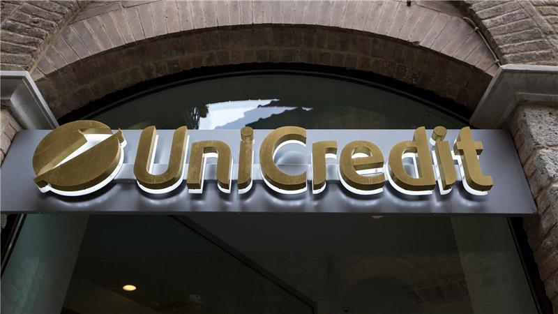 Die Mailänder Großbank Unicredit kürzt bei IT-Diensten in Deutschland.