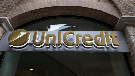 Die Mailänder Großbank Unicredit kürzt bei IT-Diensten in Deutschland.