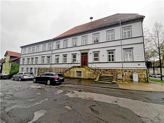 Die Marktstraße ist übersäht von Schlaglöchern. Besonders schlimm ist der Bereich vor dem Amtsgericht. Archivfoto: Knoke
