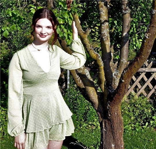 Die Medizin als Berufswunsch: Ab Oktober will Helena Suckstorff den heimischen Altstadt-Garten mit einer Wohnung in der westfälischen Studenten-Hochburg Münster am schönen Aasee tauschen. Foto: Heine