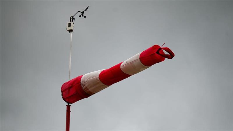 Die Menschen in Niedersachsen können sich auf Temperaturen bis zu 18 Grad freuen. Der DWD warnt aber vor Sturmböen. (Symbolbild)