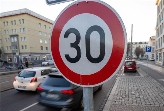 Die Messestadt Leipzig nimmt an einem Verkehrsversuch zu mehr Tempo 30 teil.
