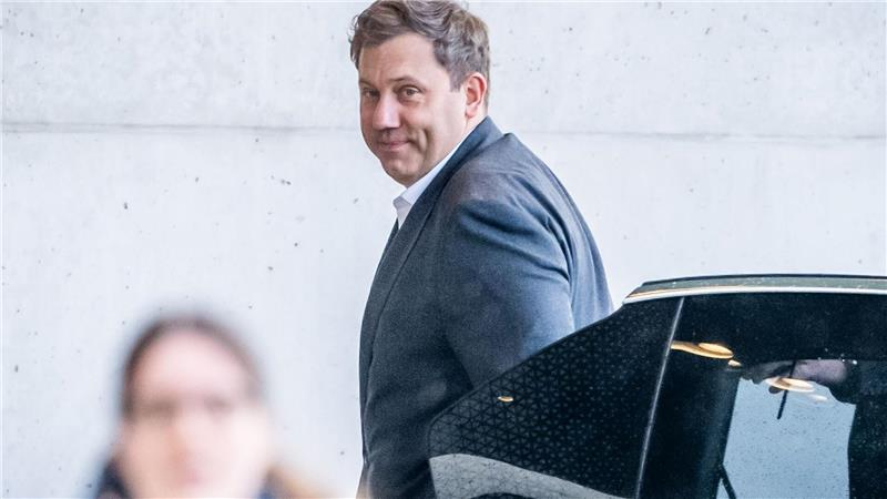 Die Ministerien sollen Finanzminister Klingbeil Sparkonzepte vorlegen.