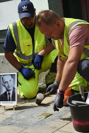 Die Mitarbeiter des Städtischen Betriebshofes sind an diesem Tag gleich mehrmals gefragt.