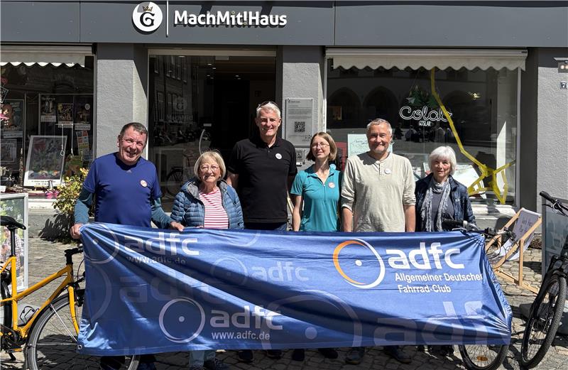 Die Mitglieder des neu gegründeten ADFC-Kreisverbandes Goslar: (v.l.) Malte Sandweg, Karin Sauerland, Michael Bornholdt, Henrike Rempel, Jochen Klauder und Doris Juranek. Mit von der Partie beim ADFC ist auch Thomas Sturm.