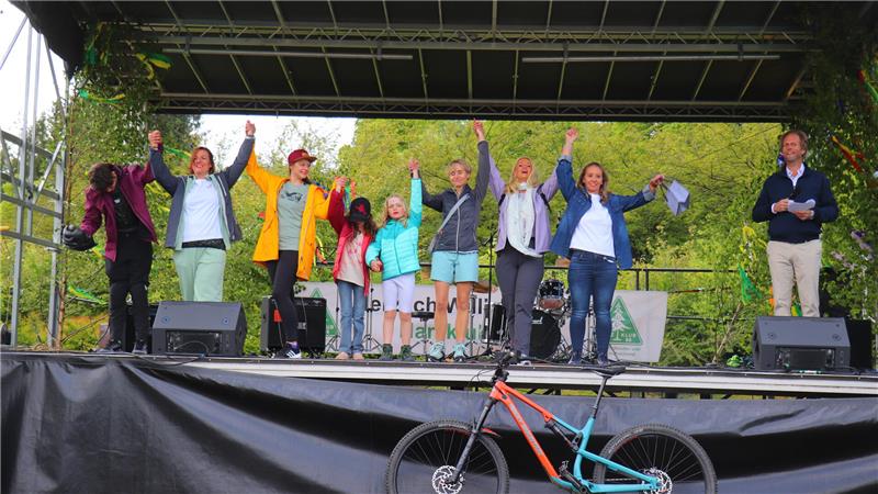 Harzklub feiert 25. Naturschutztag im Kurpark Hahnenklee Die Modenschau begeisterte die Gäste.