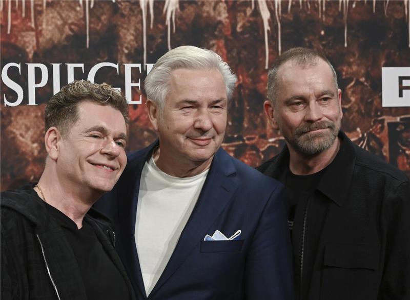 Die Musiker und Komponisten Peter Plate (l.) und Ulf Leo Sommer (r.) kommen mit ...