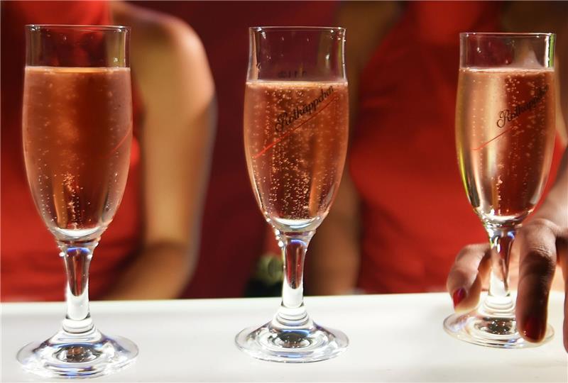 Sektlaune steigt weiter - Jede sechste Flasche ein Rosé Die Nachfrage nach Sekt aus Deutschland steigt.