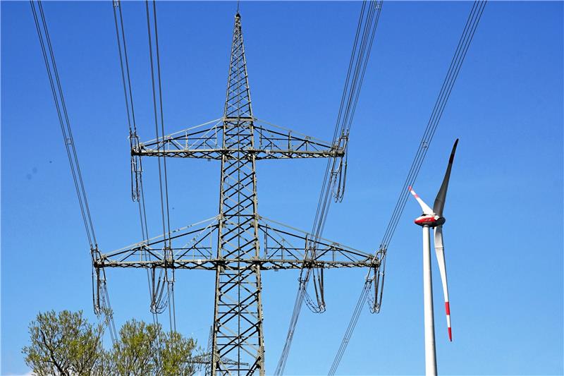 Die Neubauleitung dient unter anderem als Nord-Süd-Transportleitung für Windstrom.