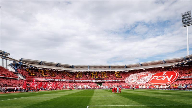 Ernüchterung bei Geburtstagsparty des 1. FC Nürnberg Die Nürnberger Fans stimmten ihre Mannschaft eindrucksvoll ein.