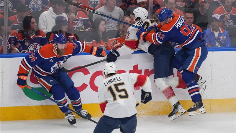 Die Oilers und Panthers lieferten sich ein intensives Auftaktmatch in die Stanley-Cup-Finals.