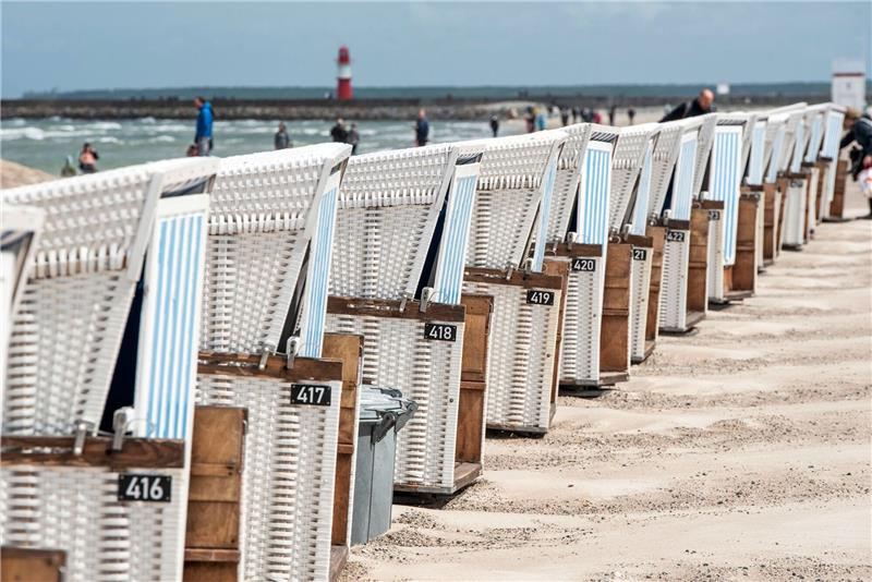 Inflation: Auch die Preise für Strandkörbe steigen Die Ostseebäder in Mecklenburg-Vorpommern sind trotz der Erhöhungen über das lange Wochenende gut gebucht.