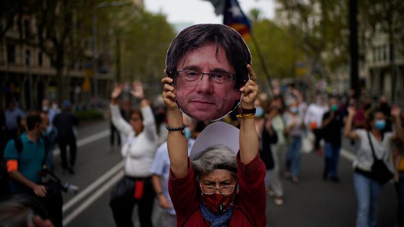 Die Partei Puigdemonts hat zu einem offiziellen Empfang Puigdemonts im Zentrum von Barcelona aufgerufen.