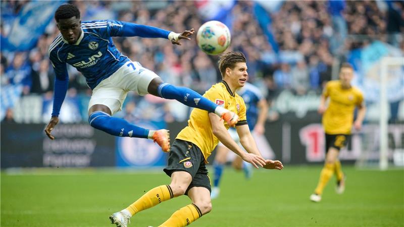 Die Partie zwischen Aufstiegsfavorit Schalke 04 und Abstiegskandidat Dynamo Dresden war umkämpft. 