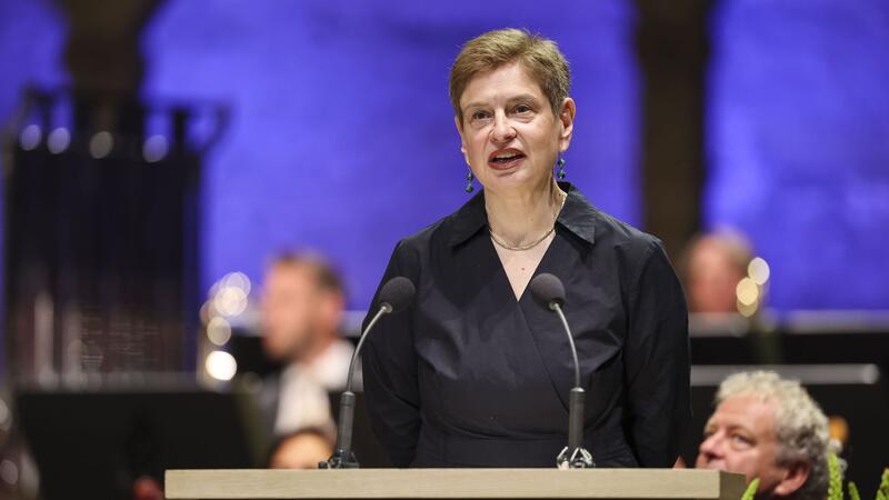 Die Politik-Expertin aus prominenter Sowjet-Familie hielt die Festrede der Salzburger Festspiele.