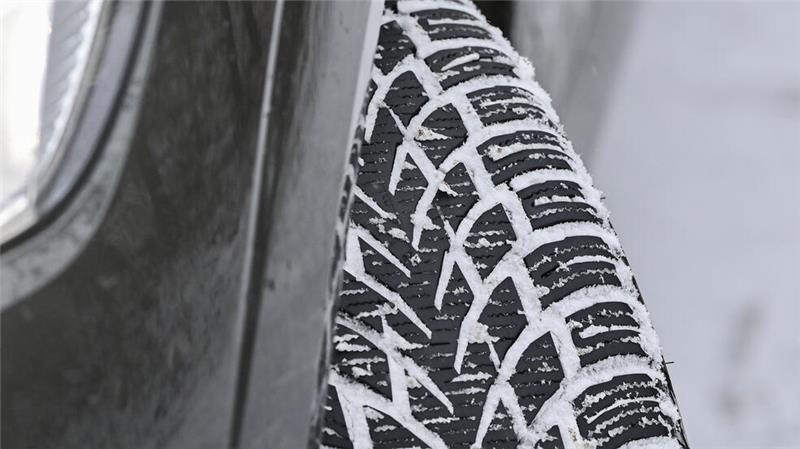 Die Polizei appelliert daran, nur mit Winterreifen in den Oberharz zu fahren.
