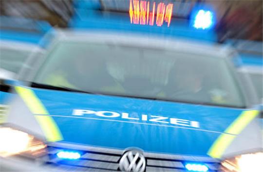 Die Polizei auf dem Weg zu einem Einsatz. Symbolfoto: dpa