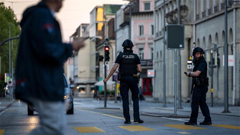 Die Polizei bittet darum, Video- und Bildmaterial an den Instagram-Kanal der Kantonspolizei Aargau zu senden. 