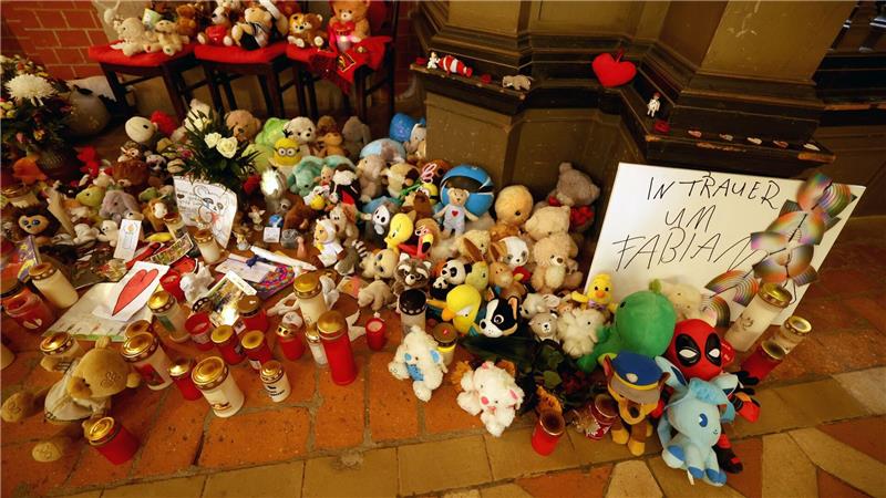 Fall Fabian: Ermittler beschlagnahmen Geländewagen Die Polizei durchsucht im Zusammenhang mit dem gewaltsamen Tod des achtjährigen Fabians erneut Objekte. (Archivbild)