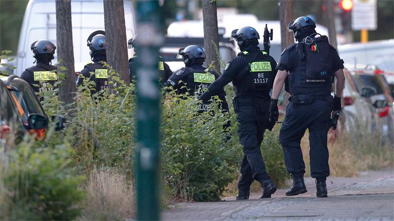 Polizei beendet Geiselnahme in Berlin - Frau gerettet Die Polizei erklärte, sie sei „professionell und zielgerichtet“ vorgegangen.