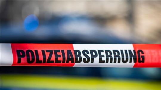 Drei Tote in einem Haus in Mittelhessen gefunden Die Polizei fand in einem Haus drei Tote. (Symbolbild)