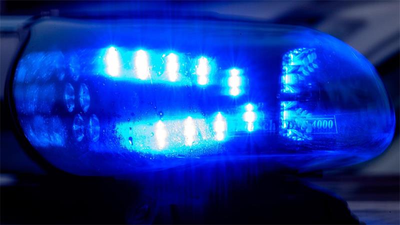 Die Polizei führte eine erste Durchsuchung nach dem Angriff auf einen Obdachlosen durch. (Symbolbild)