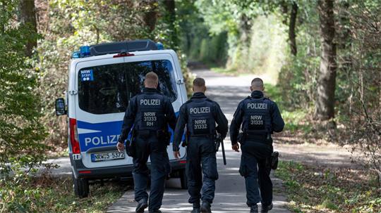 Die Polizei geht Hinweisen aus der Bevölkerung nach.
