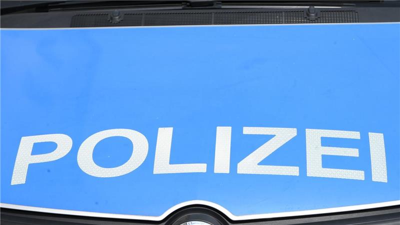 Die Polizei half den beiden 19-Jährigen. (Symbolbild)